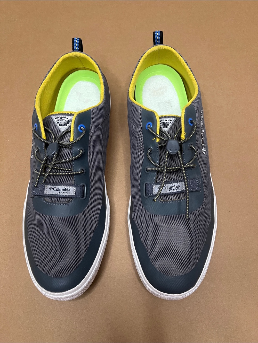 Columbia Men's Gray Sneakers with Yellow Lining and Blue Accents